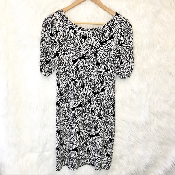 BR minimalist floral short sleeve dress - Picture 4 of 8